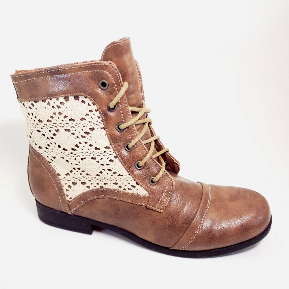 Bumper 'Freda36A' Crochet Trim Lace-up Ankle Boots